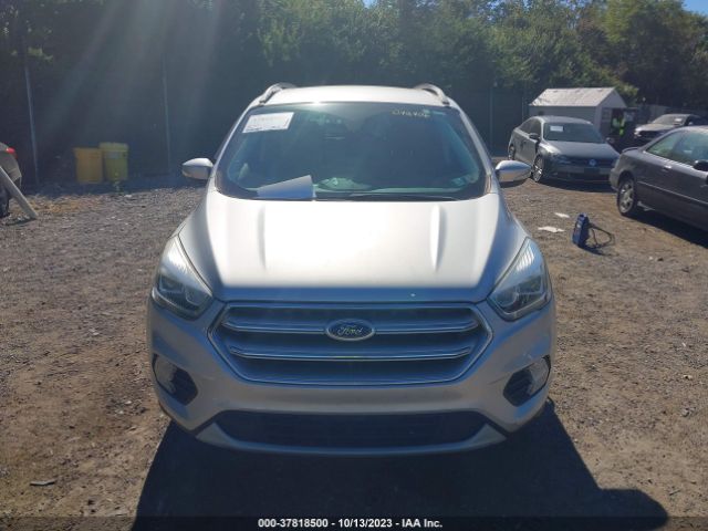 1FMCU0J97HUC92406 Ford Escape Titanium