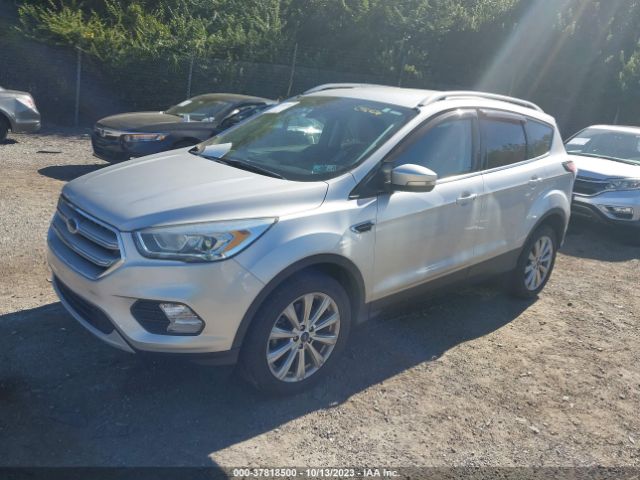 1FMCU0J97HUC92406 Ford Escape Titanium