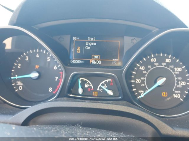 1FMCU0J97HUC92406 Ford Escape Titanium