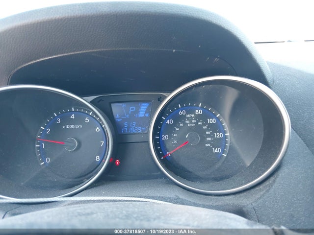 2011 HYUNDAI TUCSON GLS VIN: KM8JU3ACXBU205772