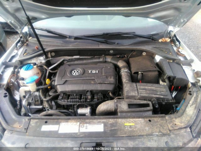 1VWBT7A30HC023027 Volkswagen Passat 1.8t Se