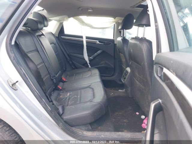 1VWBT7A30HC023027 Volkswagen Passat 1.8t Se