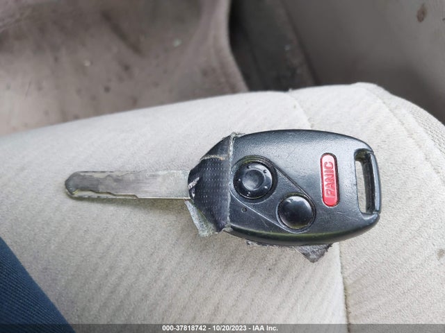 2010 HONDA CIVIC SDN LX VIN: 2HGFA1F51AH572791