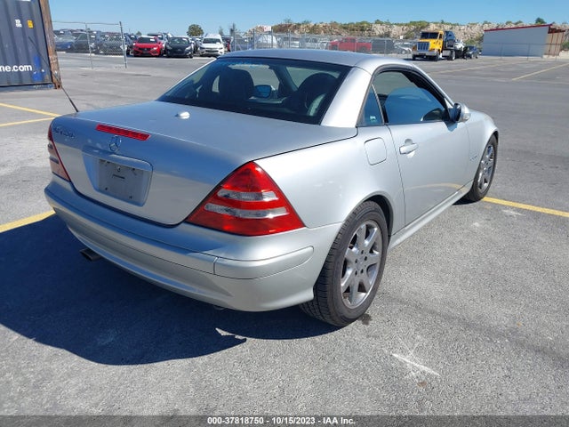 2004 MERCEDES-BENZ SLK-CLASS VIN: WDBKK49F94F307895