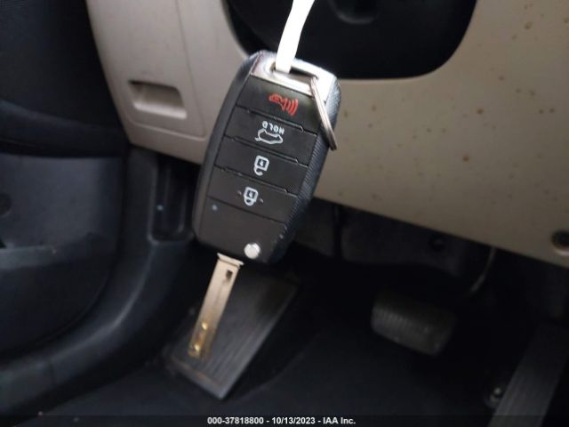 5XYPG4A31LG648889 KIA SORENTO LX