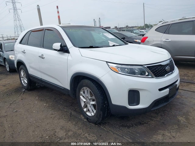 KIA SORENTO LX 2015 5XYKT3A68FG583120 Image 1