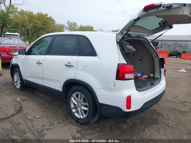 KIA SORENTO LX 2015 5XYKT3A68FG583120 Image 3