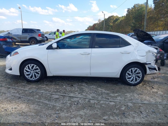 2018 TOYOTA COROLLA LE VIN: 2T1BURHE0JC057064