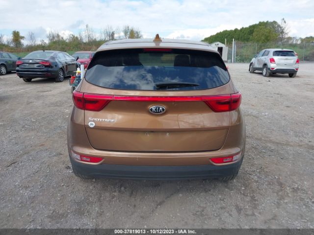 KNDPMCAC5J7444139 KIA Sportage Lx
