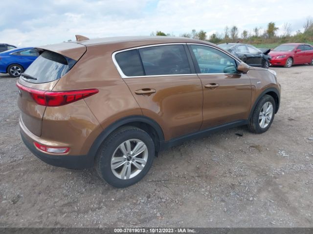 KNDPMCAC5J7444139 KIA Sportage Lx