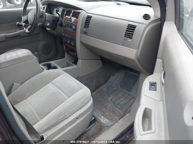 2005 DODGE DURANGO SLT VIN: 1D4HB48DX5F564919