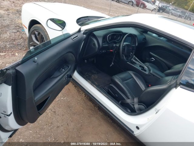 2C3CDZAG9JH258987 Dodge Challenger Sxt Plus