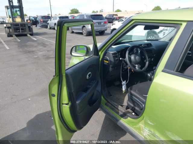 KNDJN2A26G7845681 KIA Soul Base