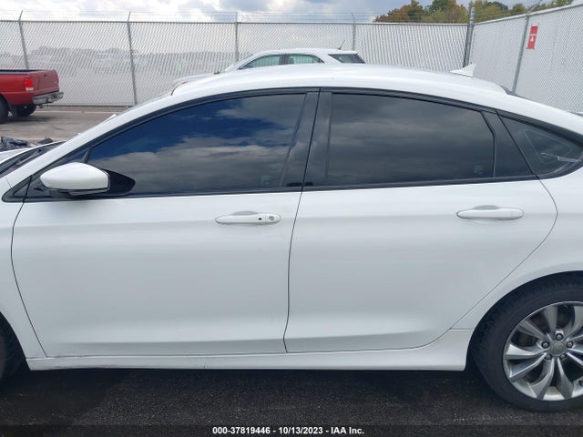 Chrysler 200 S 2015 1C3CCCBB9FN624397 Image 14
