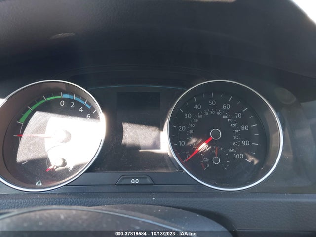 WVWKR7AU3HW954596 Volkswagen E-golf Se