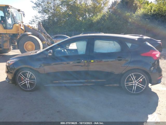 1FADP3L97GL342679 Ford FOCUS ST