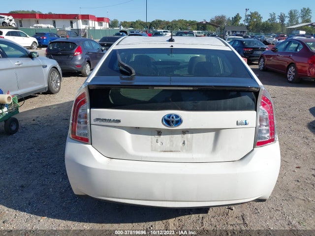 Toyota Prius Four/five/three/one/two 2014 JTDKN3DU4E1824478 Image 16