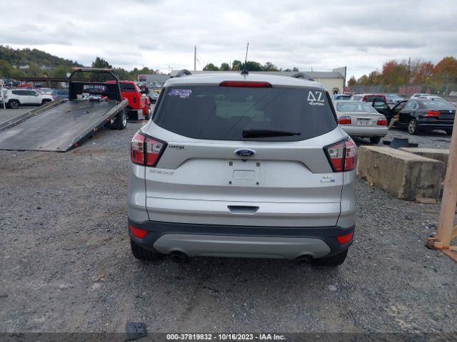 1FMCU9GD5JUA87995 Ford ESCAPE SE