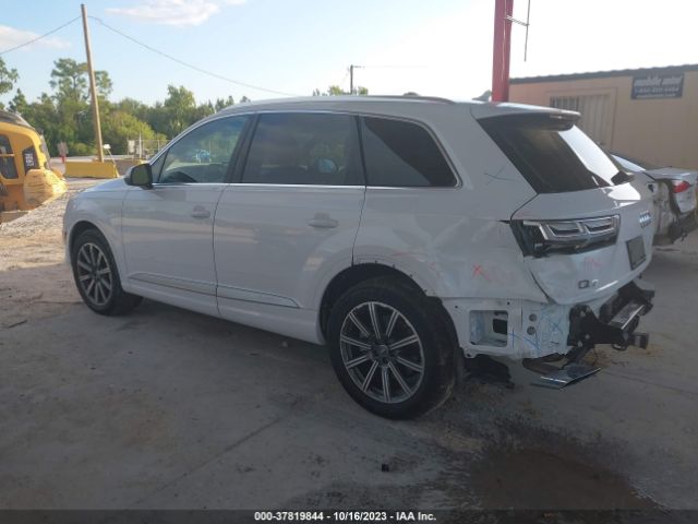 2017 AUDI Q7 WA1VAAF73HD052637 Photo 2