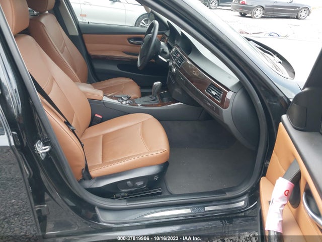 2011 BMW 3 SERIES WBAPH7G58BNN02436 Photo 4