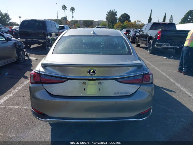 58AD21B18LU006556 Lexus Es Es 300h