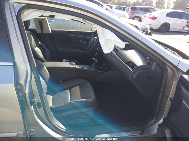 58AD21B18LU006556 Lexus Es Es 300h