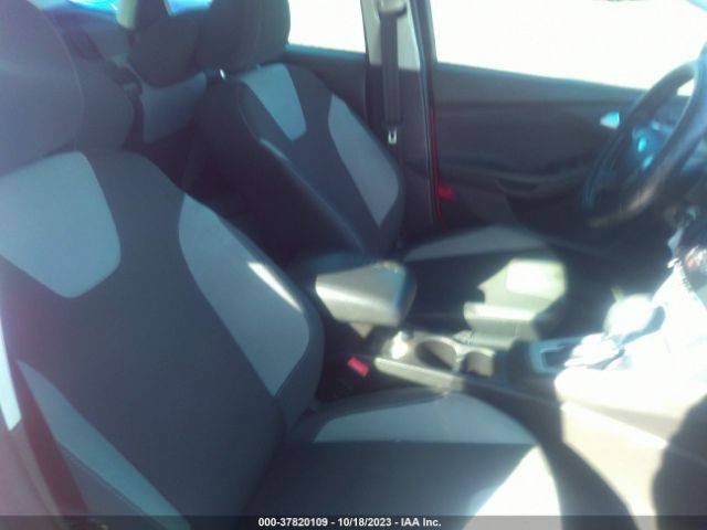 1FADP3K22EL155495 Ford FOCUS SE