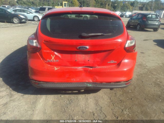 1FADP3K22EL155495 Ford FOCUS SE