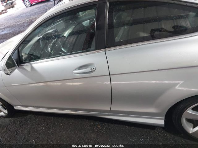 WDDGJ5HB4FG389178 Mercedes-Benz C-class C 350