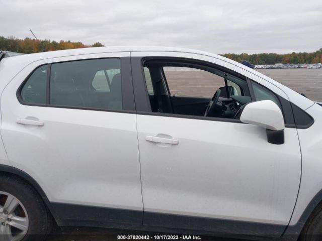 KL7CJNSB5MB306334 Chevrolet Trax Awd Ls