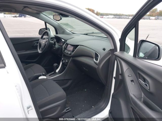 KL7CJNSB5MB306334 Chevrolet Trax Awd Ls