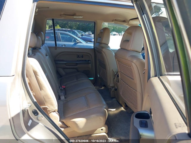 2004 HONDA PILOT EX VIN: 2HKYF18584H531429