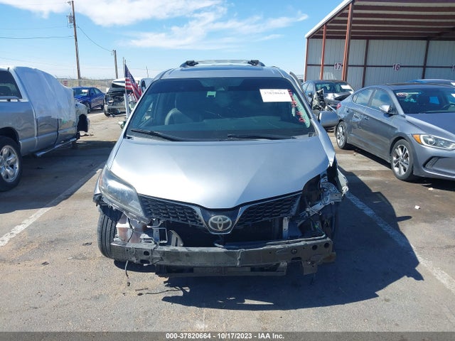 2018 TOYOTA SIENNA SE 8 PASSENGER VIN: 5TDXZ3DC1JS941627