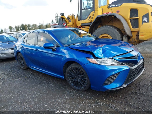 2018 4T1B11HK1JU122437 zdjęcie główne