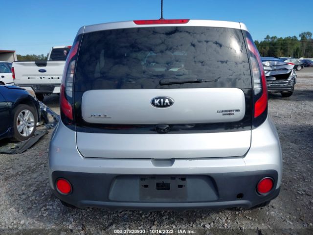 KNDJN2A21K7678736 KIA Soul Base