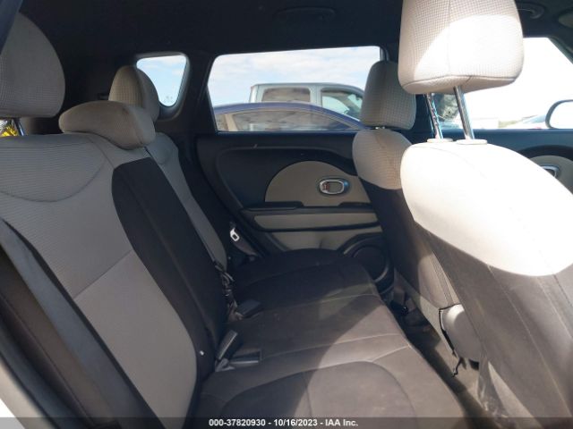KNDJN2A21K7678736 KIA Soul Base