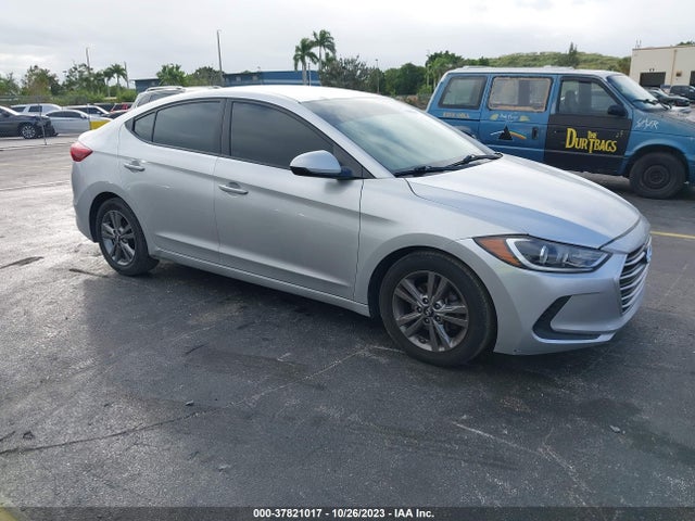 2017 5NPD84LF2HH082667 main image