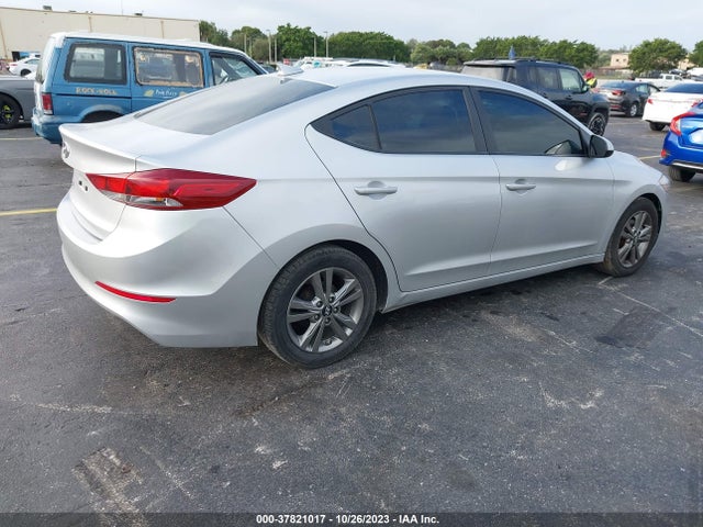 Hyundai ELANTRA SE 2017 5NPD84LF2HH082667 Image 4