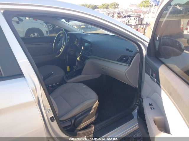 Hyundai ELANTRA SE 2017 5NPD84LF2HH082667 Image 5