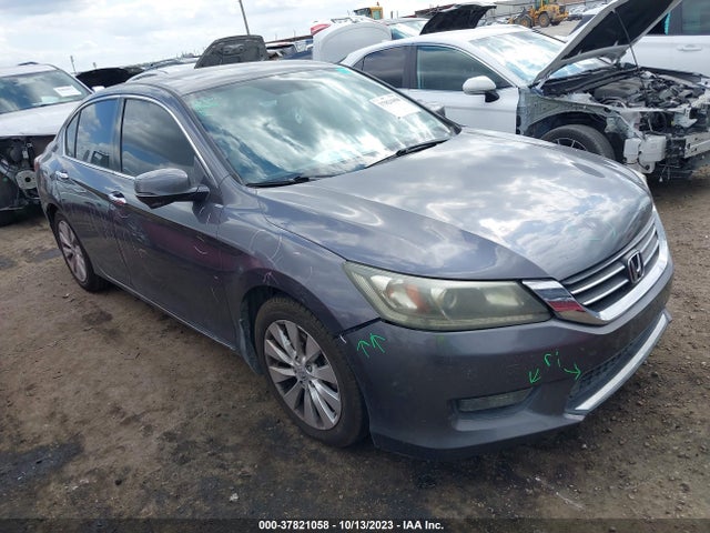 2014 1HGCR2F77EA206356 main image