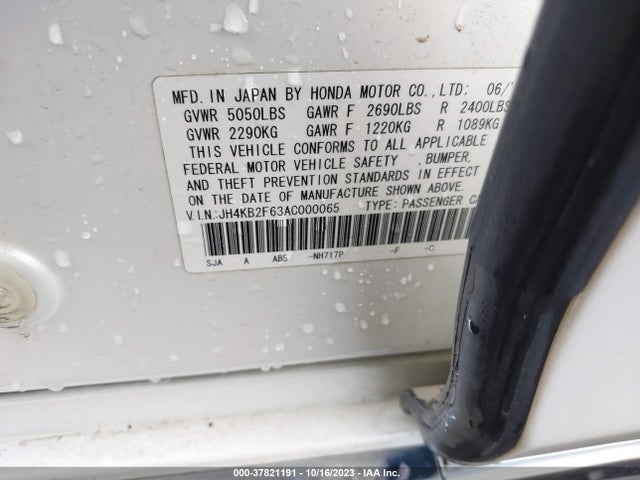 2010 ACURA RL TECH PKG/TECH/CMBS VIN: JH4KB2F63AC000065