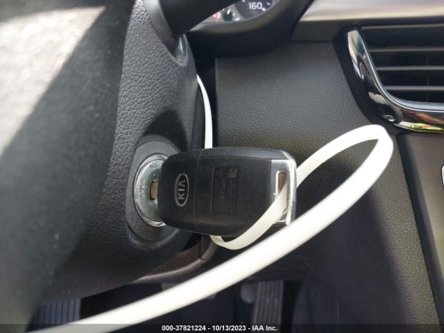 5XXGT4L36JG187117 KIA Optima S