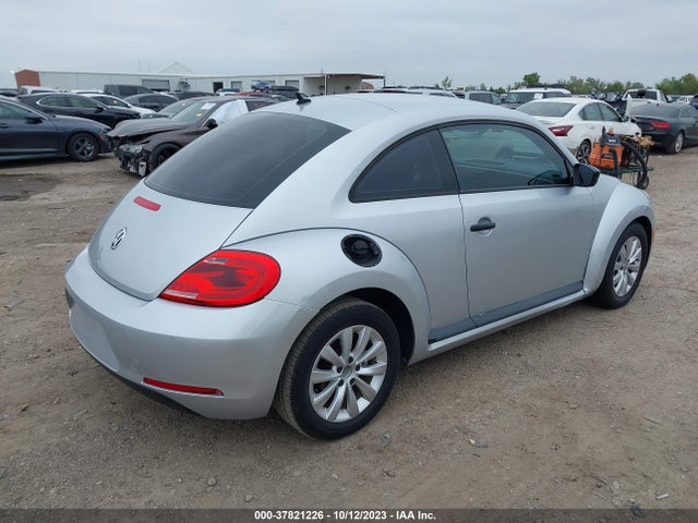 3VWFP7AT9EM621374 Volkswagen Beetle Coupe 2.5l Entry