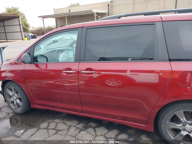 Toyota SIENNA SE 2017 5TDXZ3DC4HS858736 Image 14