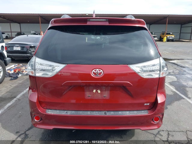 Toyota SIENNA SE 2017 5TDXZ3DC4HS858736 Image 16