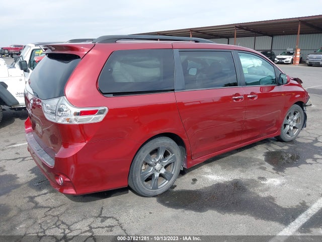 Toyota SIENNA SE 2017 5TDXZ3DC4HS858736 Image 4