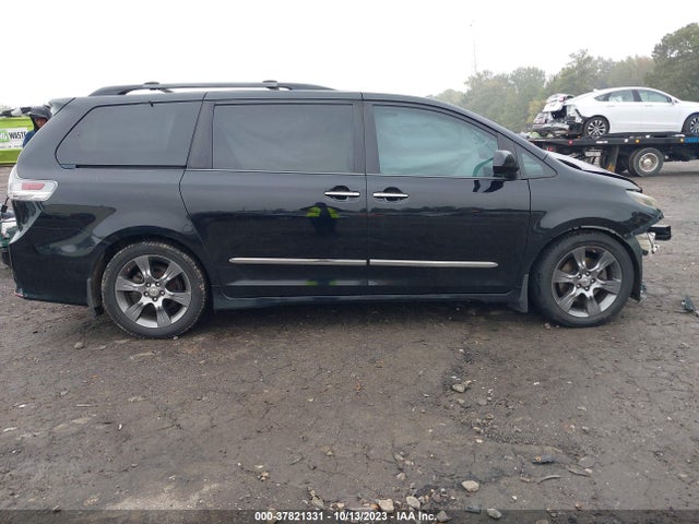 2016 TOYOTA SIENNA SE VIN: 5TDXK3DC0GS701692