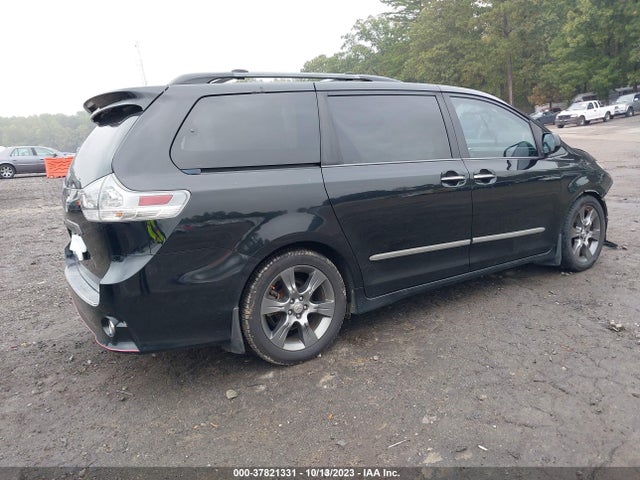 2016 TOYOTA SIENNA SE VIN: 5TDXK3DC0GS701692