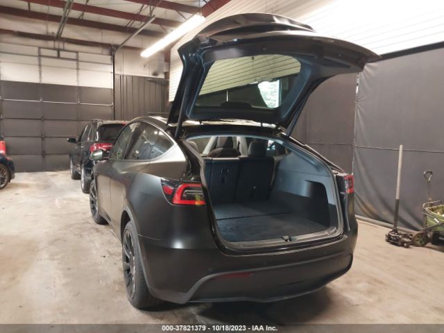 5YJYGDEE8MF111851 Tesla Model Y Long Range