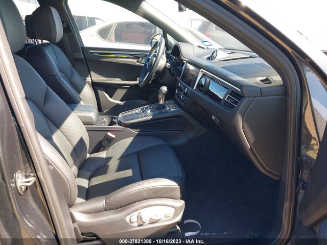 2019 PORSCHE MACAN WP1AA2A57KLB03309 Photo 4